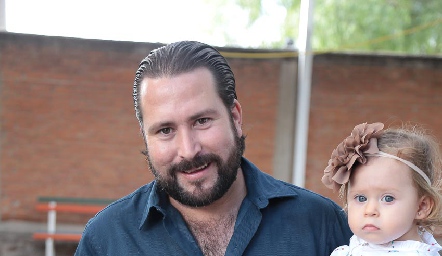 Santiago, Luis y Marifer Franco.
