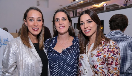  Bárbara Mercado, Kristine Kaiser y Ale Muñoz.