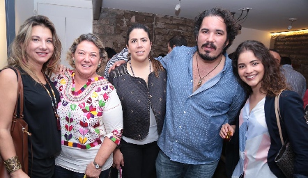  Yolanda Puga, Yolanda del Valle, Gaby Carrillo, Juan Pablo Meade y Alejandra Gascón.