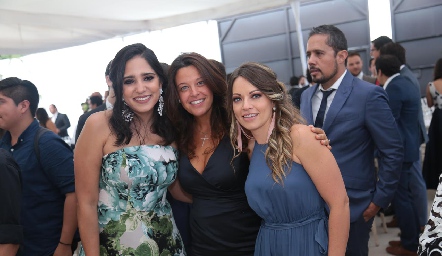  Andrea, Lucy y Karina Ascanio.
