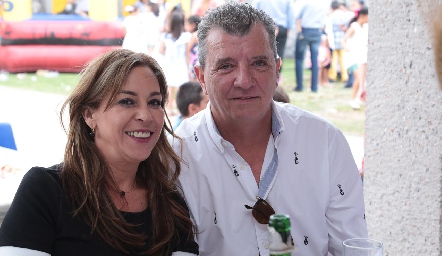  Elena Ríos y Benjamín Orozco.