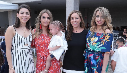  Melissa Orozco, Karina Ríos, Marianita, Elena Ríos y Ana Sofía López.
