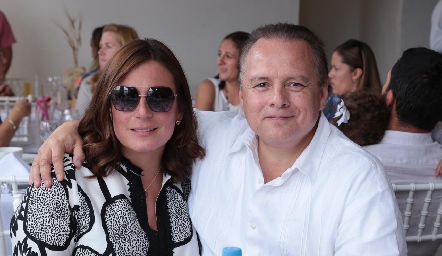  Mariana Azcargota y Juan Carlos Barrón.