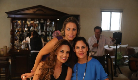  Michelle Zarur, Daniela Díaz de León y Eli Morales.