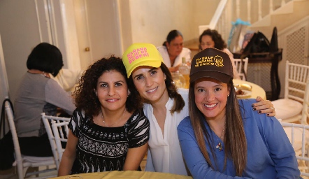  Roxana, Lourdes Orozco y Mily Nemer.