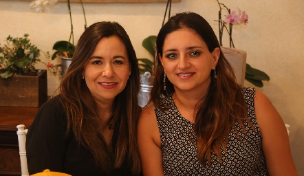 Sofía Valle y Fernanda León.