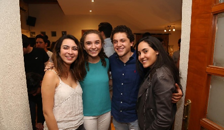  Claudia Rocha, Carla , Humberto Sáenz y Ana Sofía Ayech.