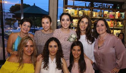  Tita García, Rocío Rubio, Fernanda Salazar, Fernanda Buendía, Sandra Estúa, Ana Clara Bárcena, Mónica Abud y Mónica Goldaracena.