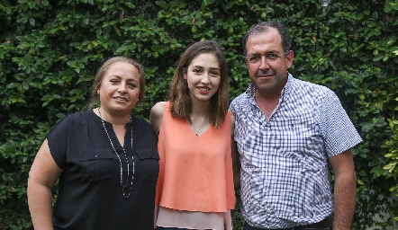  Montserrat Gutiérrez, Montse Quijano y Mauricio Quijano.