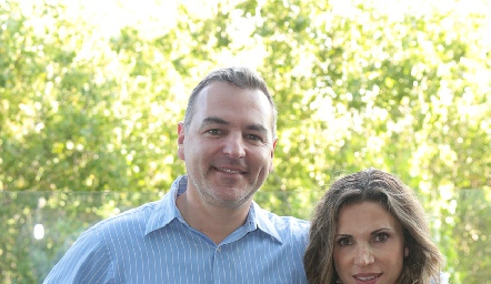  David Del Bosque y Mayra Ortega de Del Bosque.