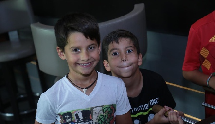  Rodrigo y Niko.