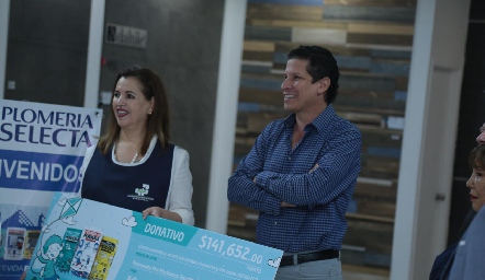  Pilar Ramírez de Siller y Gerardo Sánchez.