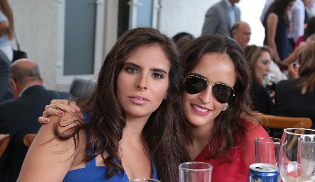  Daniela de la Fuente e Isa Torres.