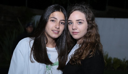  Marina Nieto y Joaquina Morales.
