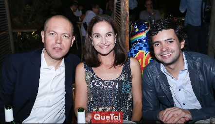  Alejandro Ocaña, Ana Martha Hernández y Ernesto Navarro.