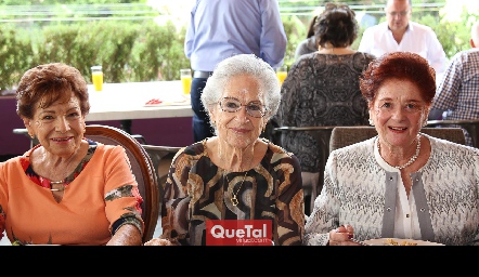  Mary Carmen Rueda, Margarita Mendizábal y Guadalupe Lozano.