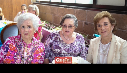  Lily Alvarado de Robles, María Teresa de Meade y Rosy Villarreal.