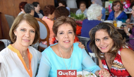  Paty Granados, Vicky Granados y Leticia Dávila.
