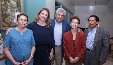  Luz María Márquez de Ruiz y Francisco Ruiz con sus papás.