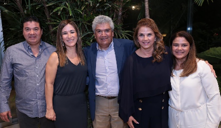 Andrés Amparán, Martha Bermea, Francisco Ruiz, Luz María de Ruiz y Xóchitl Amparán.