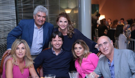  Francisco Ruiz y Luz María de Ruiz, Márgara y Filiberto Herrera, Claudia y Jaime Oliva.