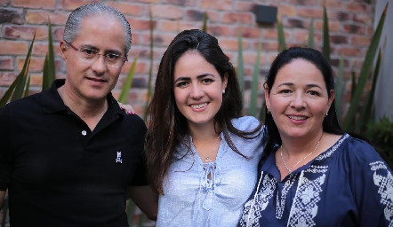  Jorge Aldrett, Pau Aldrett y Claudia Álvarez de Aldrett.
