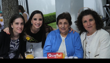  Patricia Ramírez, Luli Lamas, Ana Luisa de Torres y Patricia Torres.