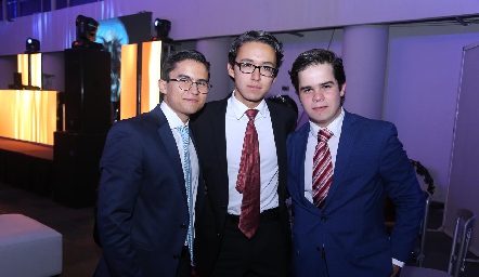  Andrés, Emmanuel y Pato.