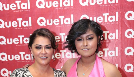  Mónica Salas y Fernanda Torres.