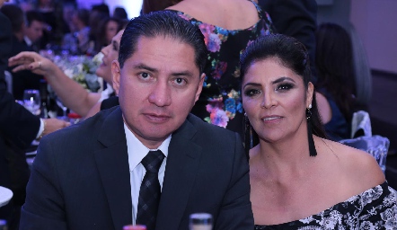 Óscar Valadez y Lupita Serna.