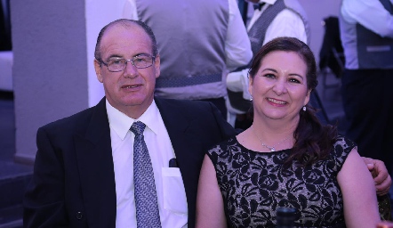  Eduardo Aranda y Roxana González.