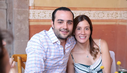  Sergio Madrigal y María Nelly Domínguez.
