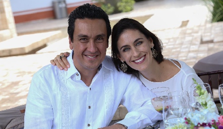  Alejandro Narro y Sofía Hinojosa de Narro.