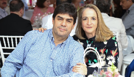  Luis Torres Corzo y Claudia Carpizo de Torres.