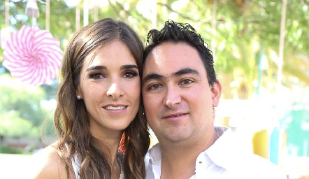  Alejandra Borbolla y Mario García.