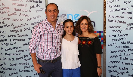  Fernando López, Daniela López y Daniela Coulon.