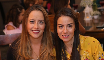  Paulina del Valle y Daniela Córdova.