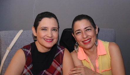  Rosy Salcido y Lorena Salcido.