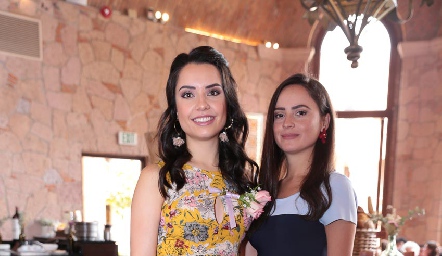  Muy guapas, Gaby Díaz Infante y María José Salgado.