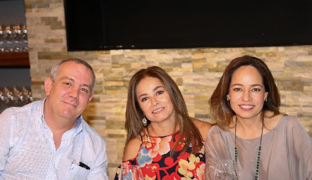  Pedro Torres, Patricia Acosta y Ana Luisa Acosta.