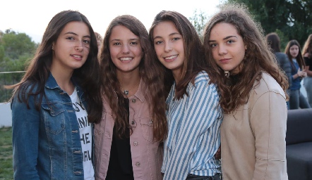  Lorea, Ilse, Giulia y Joaquina.
