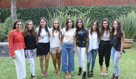  July Valle, Sofía Prieto, Isa Villanueva, Mariana Rodríguez, Dani Lavín, Clau Antunes, Vicky Álvarez y Sofía Álvarez.