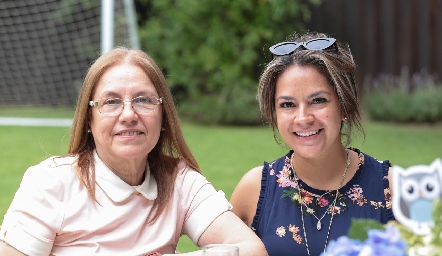  Guillermina Martell y Elisa Mendoza.