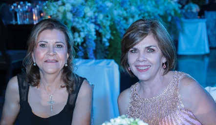  Lucy Estrada y Teté Muñoz.