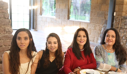  Mónica Villanueva, Alejandra Michel, Lety Flores y Maricha Gordoa.