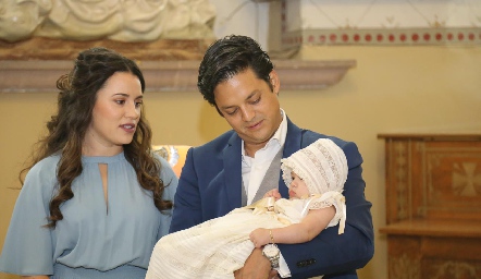   Sofía Villar de García y Rodrigo García con su hija Martina.