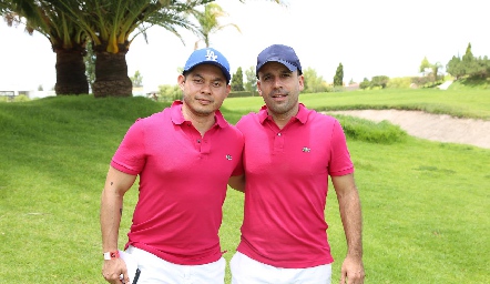  Ricardo Benitez y Julio Castro .