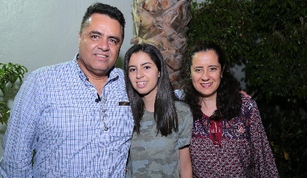  Enrique, Bibiana y Bibiana Rodríguez.