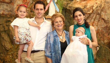  Inés, Carlos Del Valle, Marcelle Coulón, Natalia y Claudia Díaz De León.