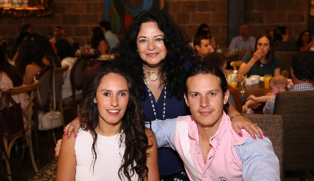 Familia Del Valle.